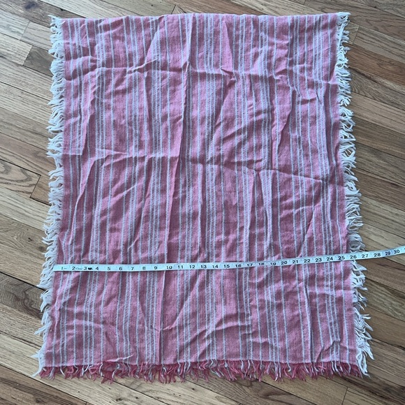 NWOT Vince Striped Scarf with Fringe Size OS - Picture 3 of 4